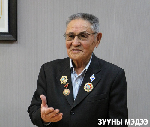 У.Очирбат: Битүү дээвэртэй гулгуурын талбайгүйгээр дэлхийн дэвжээнд уралдахыг саналтгүй